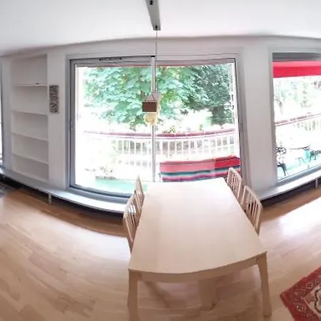 Spacious 3br Peaceful Appartment, Balcony & Parking شقة *