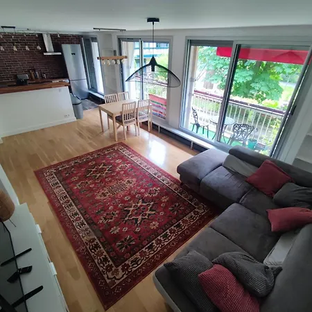 Spacious 3br Peaceful Appartment, Balcony & Parking شقة *